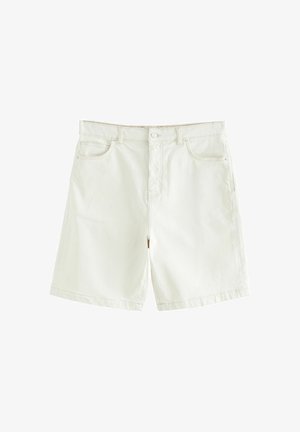 Baltas denima šorti ar taisnu griezumu, ar piecām kabatām, priekšējo pogu aizdari un redzamu šuvumu. Gluda tekstūra.