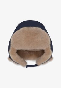 Ei valittu, outer space