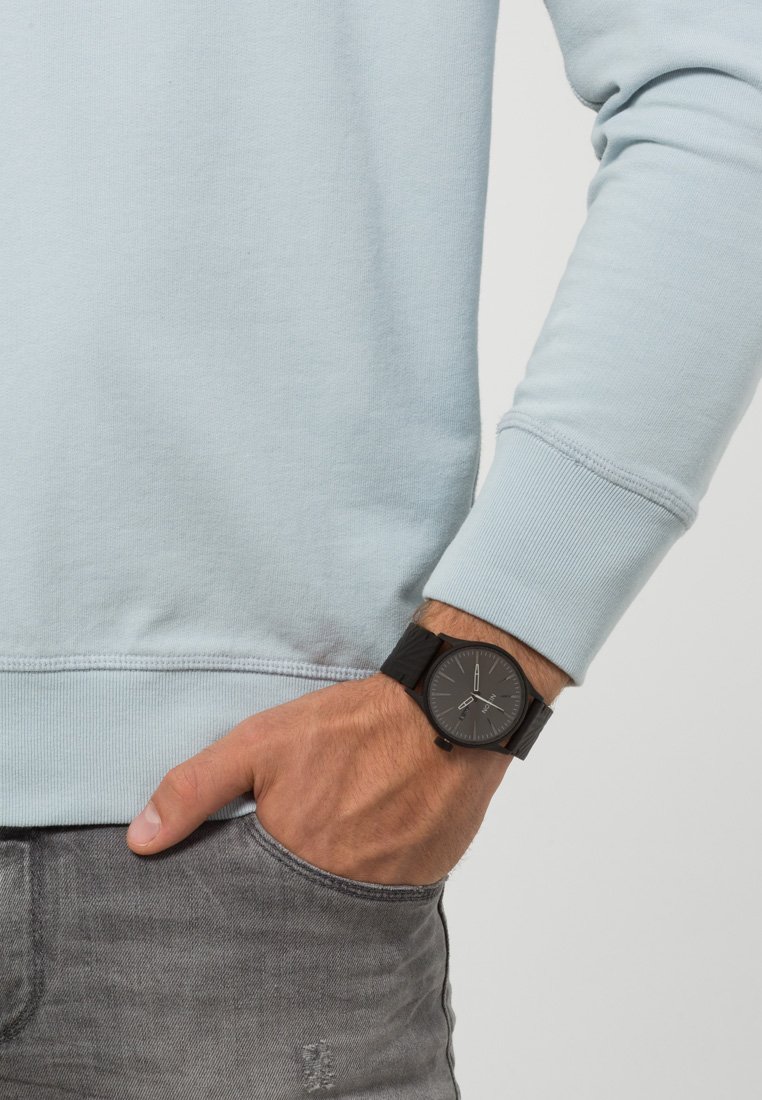Nixon SENTRY Uhr all black shadow/black denim Zalando