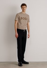 BOSS THINKING - Camiseta estampada - open brown