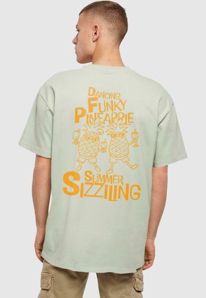 FUNKY PINEAPPLE OVERSIZED - Print T-shirt - softsalvia