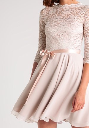 Vestido de cóctel - light pink