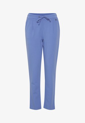 Pantaloni de trening albaștri, confecționați dintr-un material moale, cu talie ajustabilă prin șnur, două pliseuri frontale și un accent mic cu logo. Design slim fit.