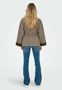 ONLY Veste mi-saison - walnut