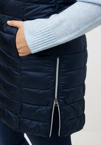 Ulla Popken Vesta - navy blue