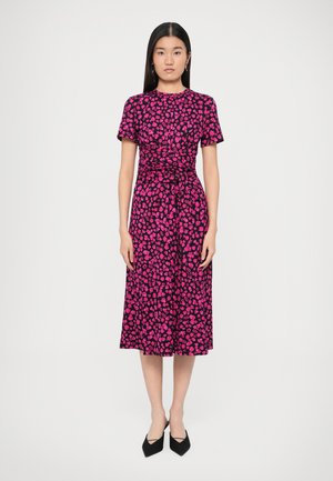 CHEYENNE DRESS - Trikotaažkleit - indian pink