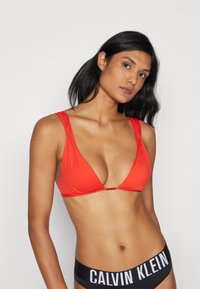 Calvin Klein Swimwear TRIANGLE  - Bikinio viršutinė dalis - michelada