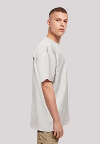 F4NT4STIC DISCOVER THE WORLD - Print T-shirt - lightasphalt