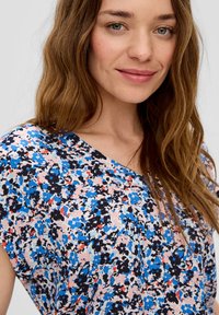 s.Oliver MIT V-AUSSCHNITT - Blouse - navy