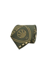 Grønn slips med gull basketball-tema design, inkludert en ball og tallet 11, med en glatt tekstur og rullet form.