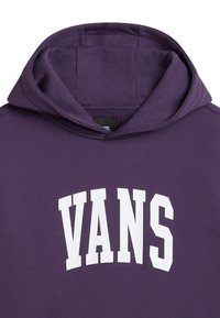 Haut à capuche violet avec un grand logo blanc "VANS" sur la poitrine. Fabriqué en matériau doux, avec une capuche spacieuse et un col côtelé.