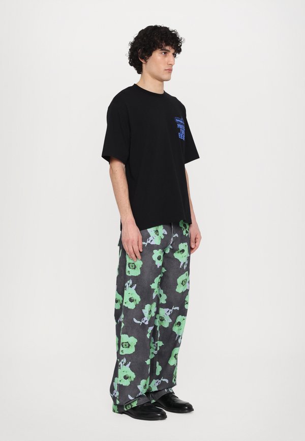 SLOGAN TEE - Print T-shirt2