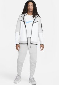 Nike Sportswear M TCH FLC S - Verryttelyhousut - light iron ore baltic blue