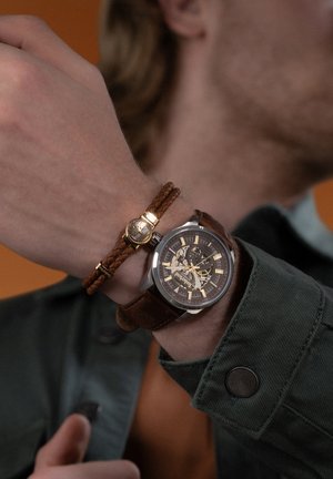Timberland HENNIKER AUTOMATIC - Hodinky - black brown