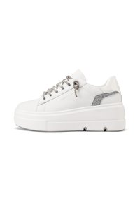 Le sneaker platform bianche presentano dettagli testurizzati e luccicanti sui lati, lacci argentati e una parte superiore in sintetico liscio. Suola in gomma solida.