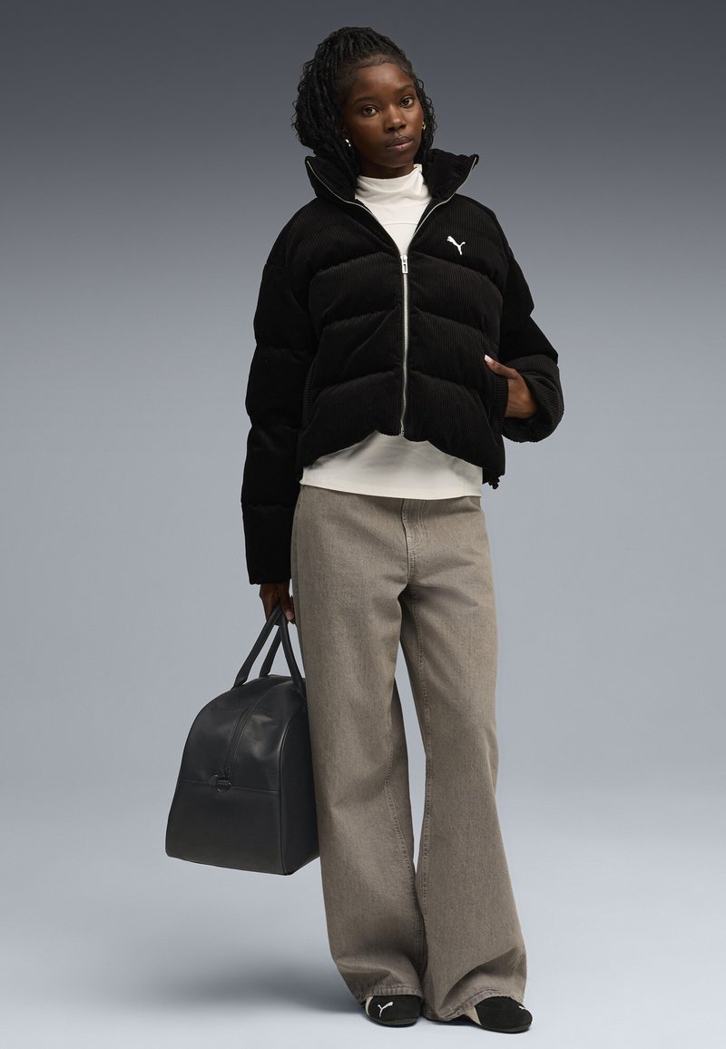 Puma WARDROBE ESSENTIALS - Zimní bunda - black