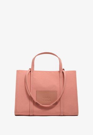 Bolso tote de cuero rosa con dos asas y un pequeño bolsillo delantero con el logo "BIMBA Y LOLA" en relieve.