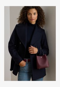 Ikke valgt, dark garnet