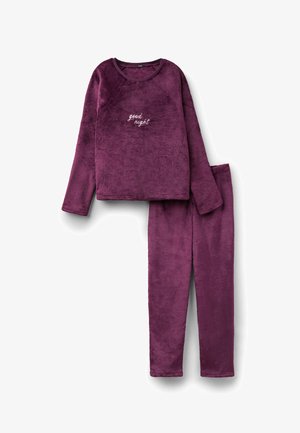 Ensemble de pyjama en polaire violet doux, avec un haut à manches longues et un pantalon assorti, arborant l'inscription "bonne nuit" brodée sur la poitrine.