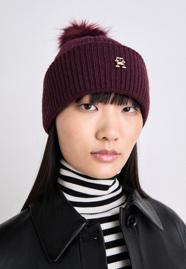 ELEVATED CHIC BEANIE POMPOM - Beanie - raspberry truffle