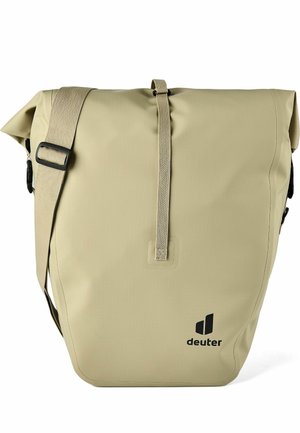 Bolsa mensajera impermeable beige Deuter con cierre enrollable, correa de hombro ajustable y logo negro en la parte frontal.