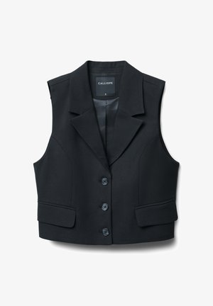Gilet sans manches noir avec un col à revers, une fermeture boutonnée sur le devant et deux poches avant ; fabriqué en tissu lisse avec un design ajusté.