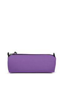 Trousse violette à la finition lisse et texturée, de forme rectangulaire, avec une fermeture éclair en métal. Elle dispose de deux tirettes en tissu noir à une extrémité.