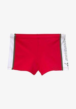 Rote Schwimmshorts mit weißen Seitenpanelen und grünen Akzenten, mit einem bedruckten Logo auf der rechten Seite. Hergestellt aus dehnbarem Material.