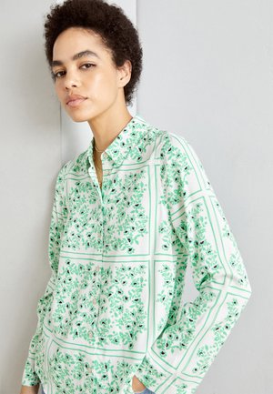 Marks & Spencer Bluzka