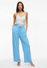 VILA TRÄGER V-AUSSCHNITT - Tops - snow white