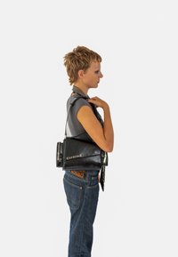 Expatrié HUNTER - Handväska - black