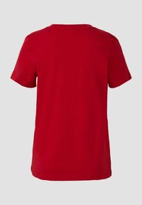 Rode katoenen T-shirt met korte mouwen, ronde hals en een gladde textuur. Geen zichtbare logo's of patronen aan de achterkant.