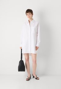 Calvin Klein Jeans OVERSIZED MINI SHIRTDRESS - Blousejurk - brilliant white