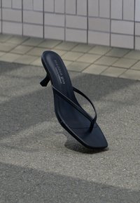 Selectat, black paris