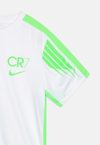 Nike Performance CR7 ACADEMY 23 UNISEX - Camiseta deportiva - white/green strike