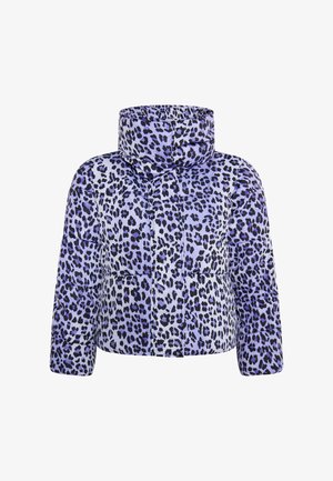 Lilla og sort leopardprint pufferjakke med høj hals og lange ærmer, frontlynlås og polstring i hele jakken.