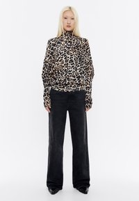 Bimba Y Lola LEOPARD - Jersey de punto - leopard beige