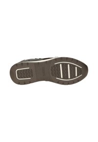 Suela de zapatilla marrón con textura acanalada, que presenta un patrón de zigzag y acentos blancos. Construcción de goma resistente, diseñada para ofrecer tracción.
