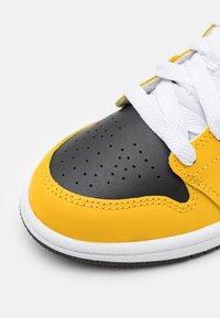 Jordan JORDAN 1 MID UNISEX - Vysoké tenisky - yellow ochre/black/white