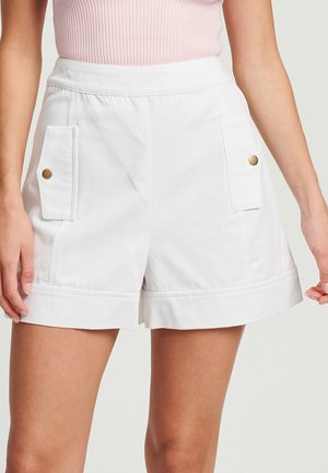 The Charlie Shorts - White