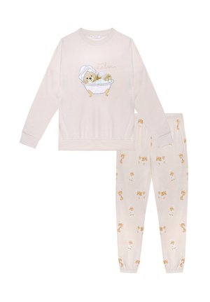 Beige Schlafanzug-Set mit langen Ärmeln, bedruckt mit einem Bären in einer Badewanne; die Hose hat ein wiederholtes Bärenmuster; aus weichem Baumwollstoff.