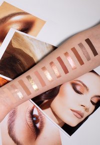 Mesauda PALETTE ARCHETYPE II - Palette fard à paupière - warm nude