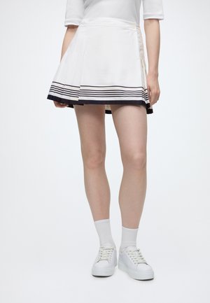 Lacoste Jupe plissée - farine/marine sombre/mansia