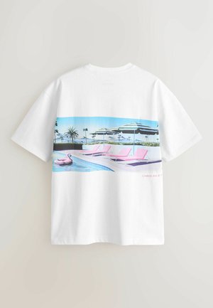 Next, REGULAR FIT - SEMINAL CHARACTER T-SHIRT  . - T-shirt con stampa - white chris riley pool