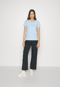 Calvin Klein Jeans MONOLOGO SLIM TEE 2 PACK - Navadna majica - keepsake blue/black