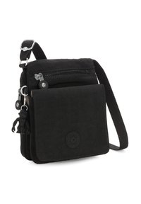 Sort crossbody taske lavet af holdbart stof, med en lynlåslomme, justerbar rem og logo detaljer foran. Tekstureret overflade.