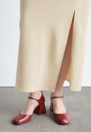 & OTHER STORIES, Klassieke pumps - red