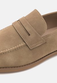 Pier One Slippers - beige