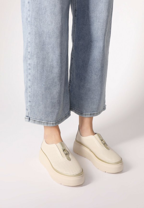 SNEAKER - Sneaker low - beige