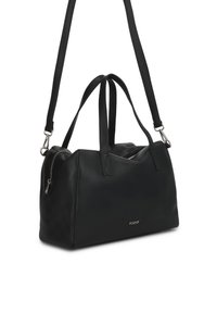 Czarna skórzana torba na ramię z dwoma uchwytami u góry i odpinanym paskiem na ramię. Posiada zasuwaną główną przegrodę i subtelny detal z logo.